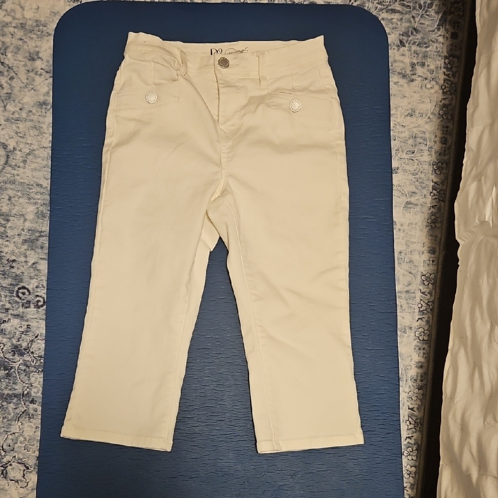 💖  Diane Gilman Ivory Jean Capris Size 4💖